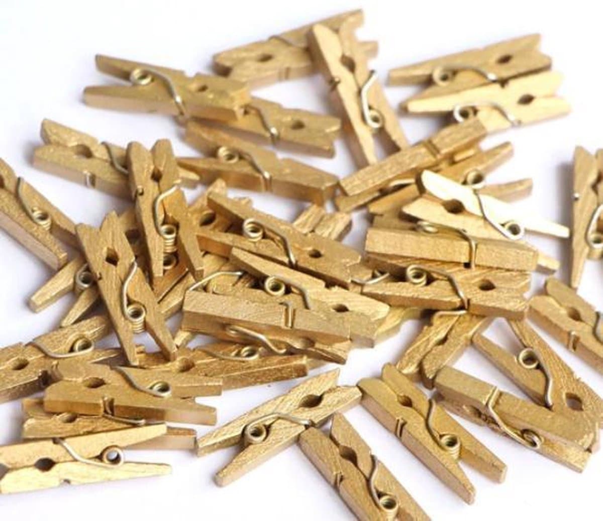 FSW-Products - Kleine Houten Mini Knijpers - 50 Stuks - Kaart Was Knijpertjes - Goud - Foto Knijpers - Polaroid - Geboorte Wasknijpers - Kaartknijper — afbeelding 1
