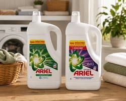 1x Ariel universeel 1x Ariel Color Wasmiddel - Vloeibaar 5 Liter - 100 wasbeurten per fles - Voordeelverpakking