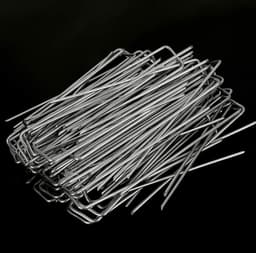100 Stks Garden Beveiliging Pegs - U-Shaped Multipurpose Tuin Grond Pegs - Kunstgras Tuin Stapels Pins - Ideaal voor onkruid Stof Landschap Netting - Grond Vellen — thumbnail 4