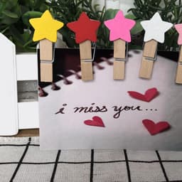 Allecto - sterren wasknijpers hout - mini clips - kleurrijke decoratie - geel - fotohouders voor knutselen - geschikt voor feestdagen - 50 stuks — thumbnail 2