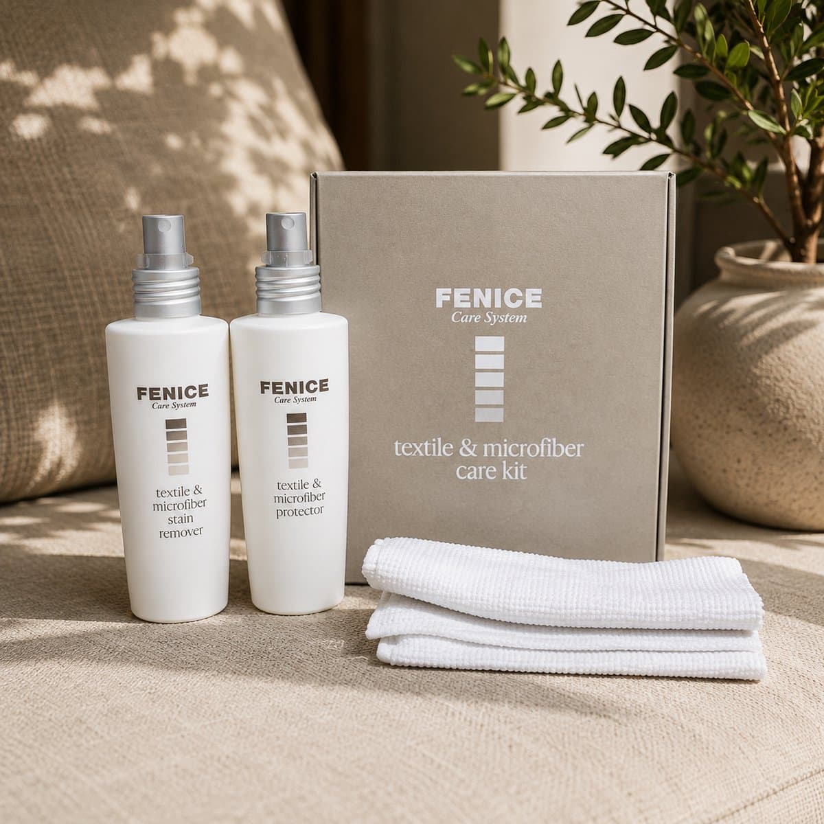 FENICE Textiel & Microvezel Onderhoudskit - Reiniger & Protector voor Stoffen Meubels - Vlekverwijderaar en Beschermspray - Inclusief Microvezeldoek — afbeelding 1
