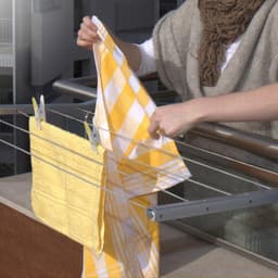 Grijze Aanpasbare en Opvouwbare Balkon Kleding Airer met Gratis Verzending — thumbnail 1