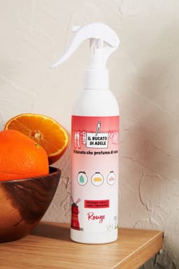 Il Bucato di Adele Parfum Textiel Spray Rouge 250ml — thumbnail 2