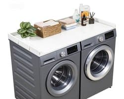 VEVOR Werkblad voor Wasmachine en Droger (137 X 69,9 cm) met Opstaande Rand en Haken, voor Organisatie en Opbergruimte in Linnenkast, Voorraadkast of Keukenblad, Draagvermogen 113 Kg, Wit