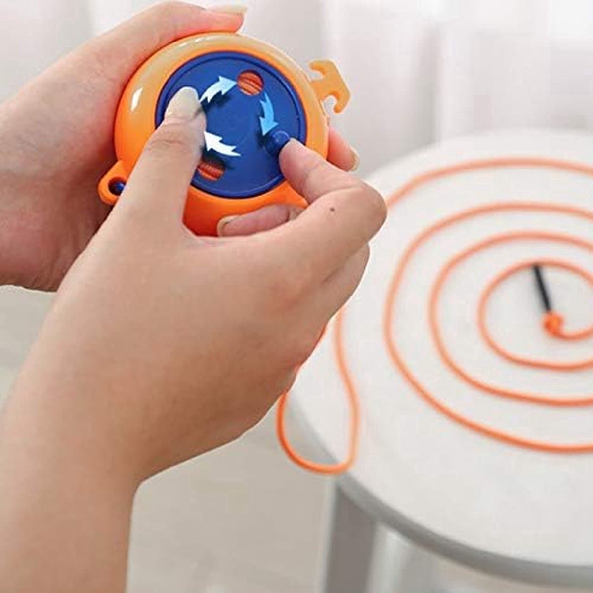 Stunq® Uittrekbare waslijn, 8 m, intrekbare waslijn, draagbare reisdroger, outdoor, camping, met 10 vaste gespen en 20 wasknijpers, oranje — afbeelding 1