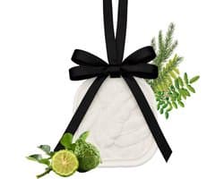 Geparfumeerde waszak met bergamot, cederhout en wierook voor langdurige frisse geur in kasten en woonruimtes. Perfect voor organisatie en geurbehoud.