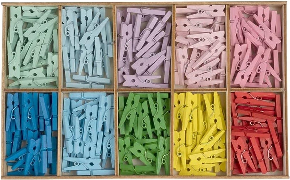 Goodivery ® Mini houten knijpers, 200 stuks, kleine wasknijpers, 2,5 cm hoog, voor foto's op koordlint, fotowand, adventskalender, vlaggenlijn, geldcadeaus, decoratie voor Kerstmis, 10 kleuren — afbeelding 1