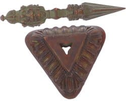 1set Elegant Tibetaanse Vajra Ritueel Met Stand Heilig Artefact Voor Tempeldecoratie Religieuze Versiering Voor Thuis Kantoor Decoratie