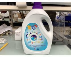 Vloeibaar wasmiddel. 3 liter. Voor gekleurde was. Lessive. Voor 46 wasbeurten.