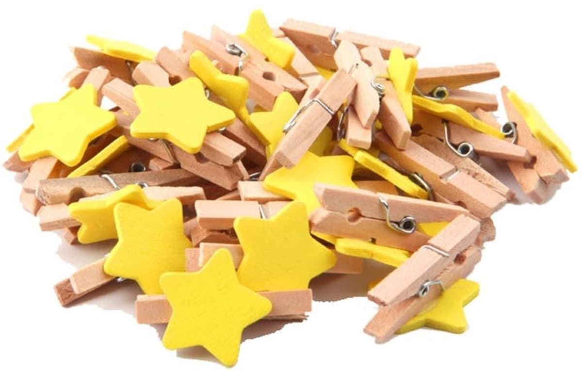 Allecto - sterren wasknijpers hout - mini clips - kleurrijke decoratie - geel - fotohouders voor knutselen - geschikt voor feestdagen - 50 stuks — afbeelding 1